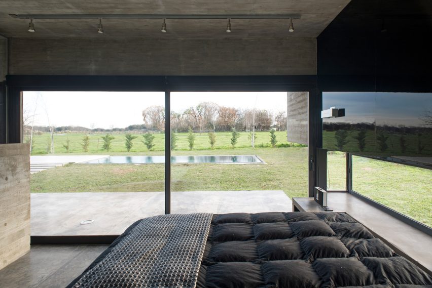 Casa Mach by Luciano Kruk