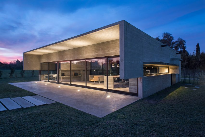 Casa Mach by Luciano Kruk