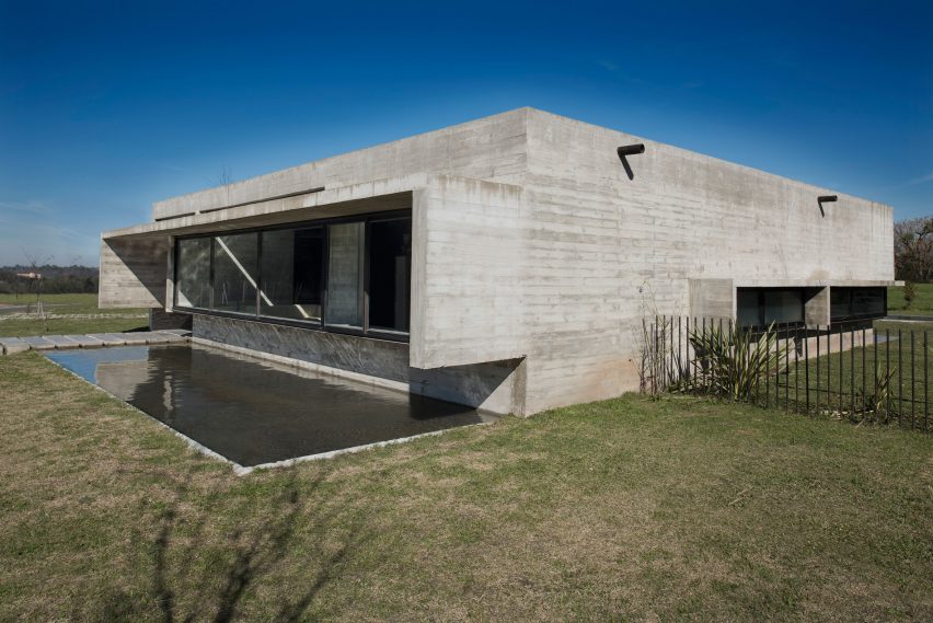 Casa Mach by Luciano Kruk