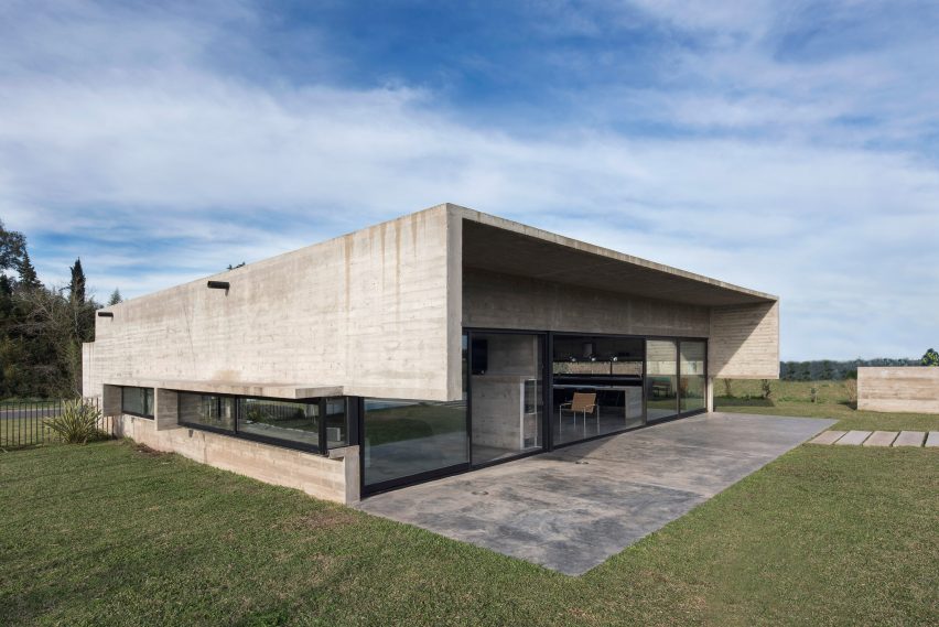 Casa Mach by Luciano Kruk