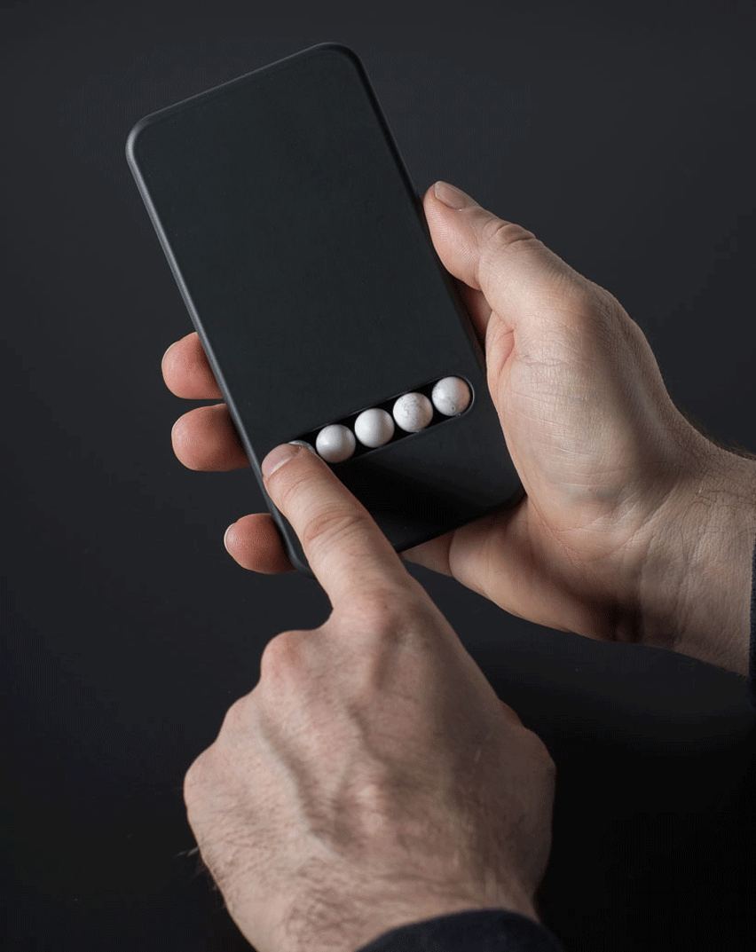 Klemens Schillinger’s Substitute Phone is designed to overcome smartphone addiction
