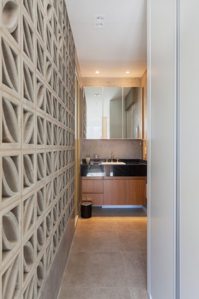 Compact studio by Tria Arquitetura