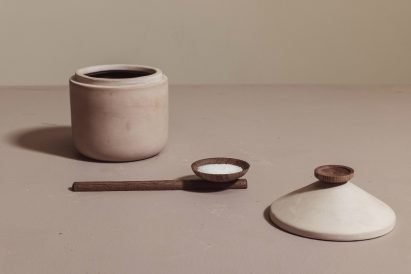 Container and coffeeware by Samaná