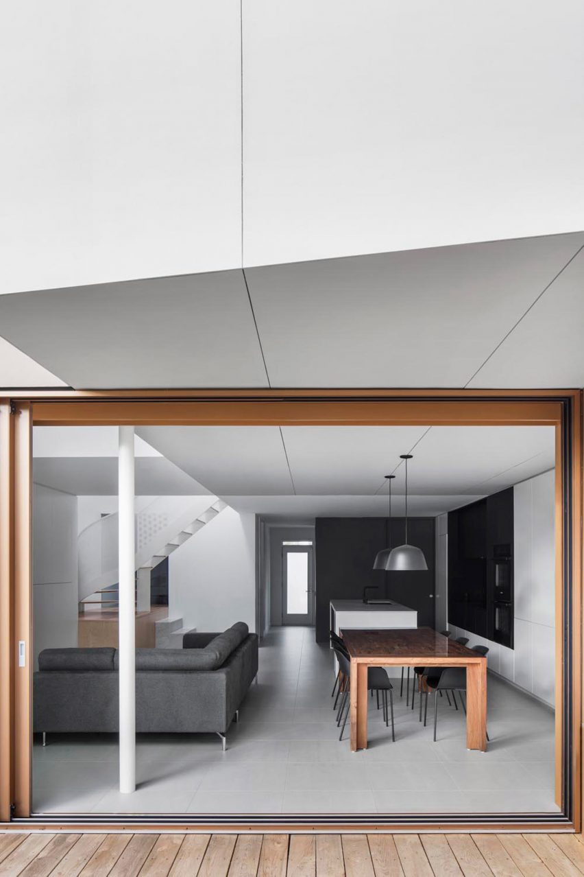 De la Roche residence by _naturehumaine