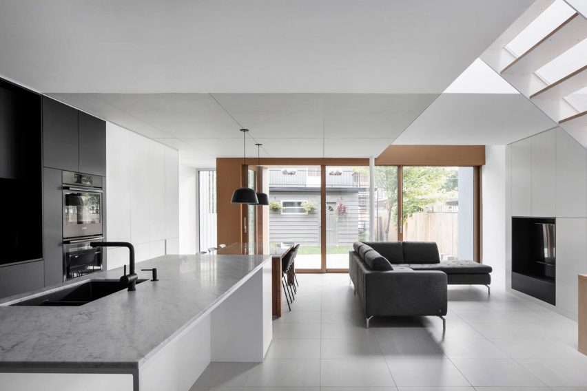 De la Roche residence by _naturehumaine