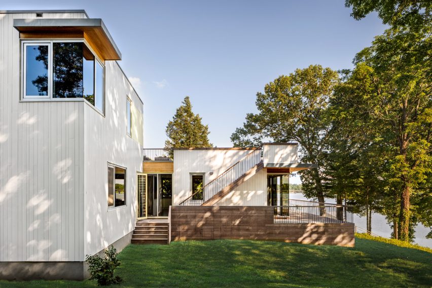 Deep Point Road House by BFDO Architects