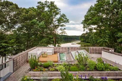Deep Point Road House by BFDO Architects