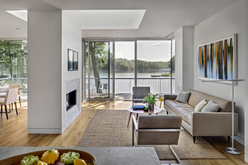 Deep Point Road House by BFDO Architects
