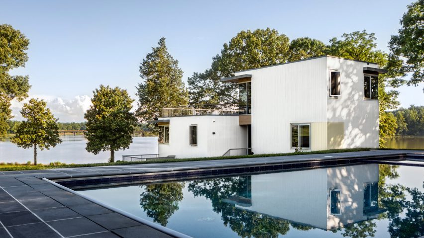 Deep Point Road House by BFDO Architects