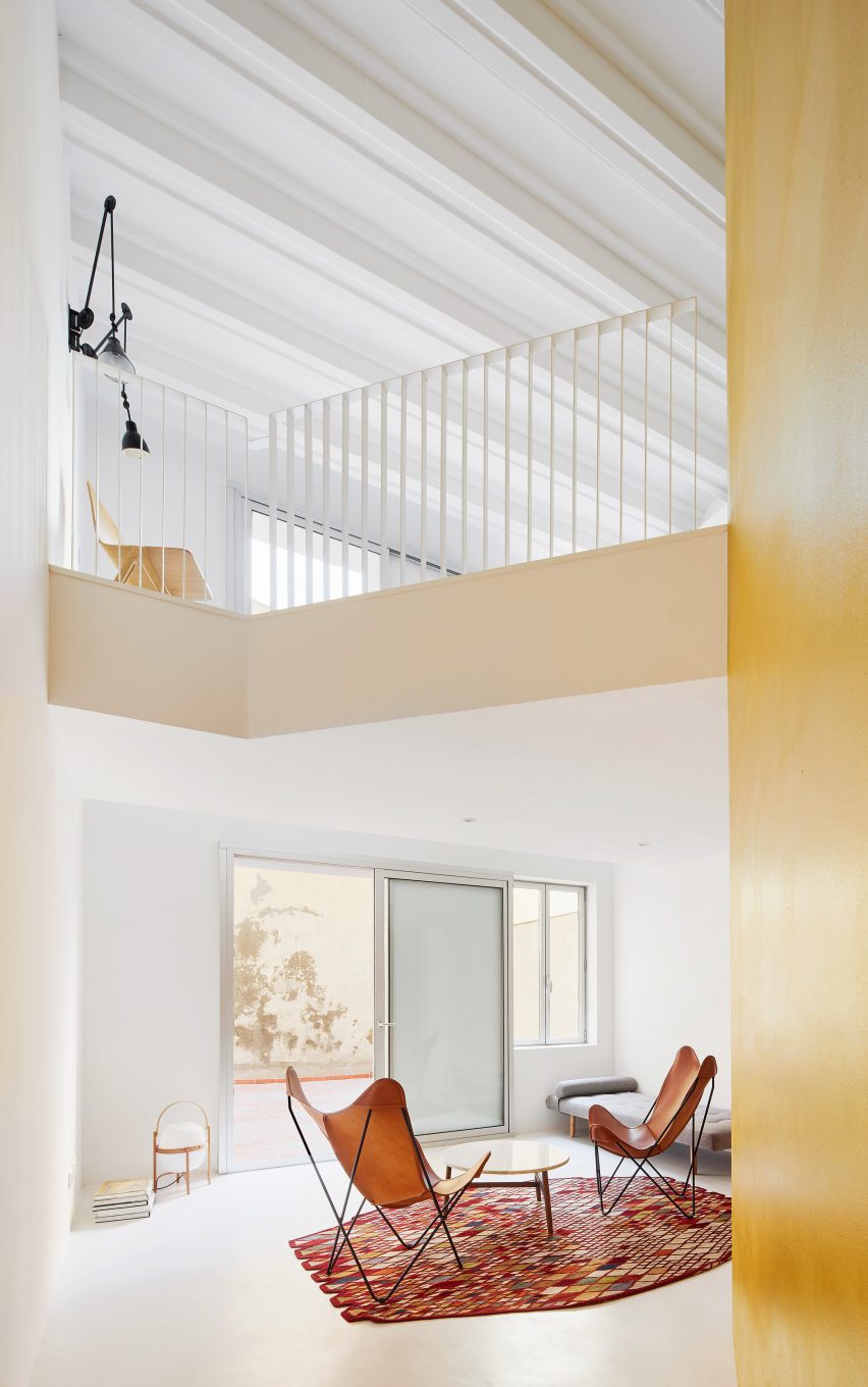 Duplex Tibbaut by Raul Sanchez Architects