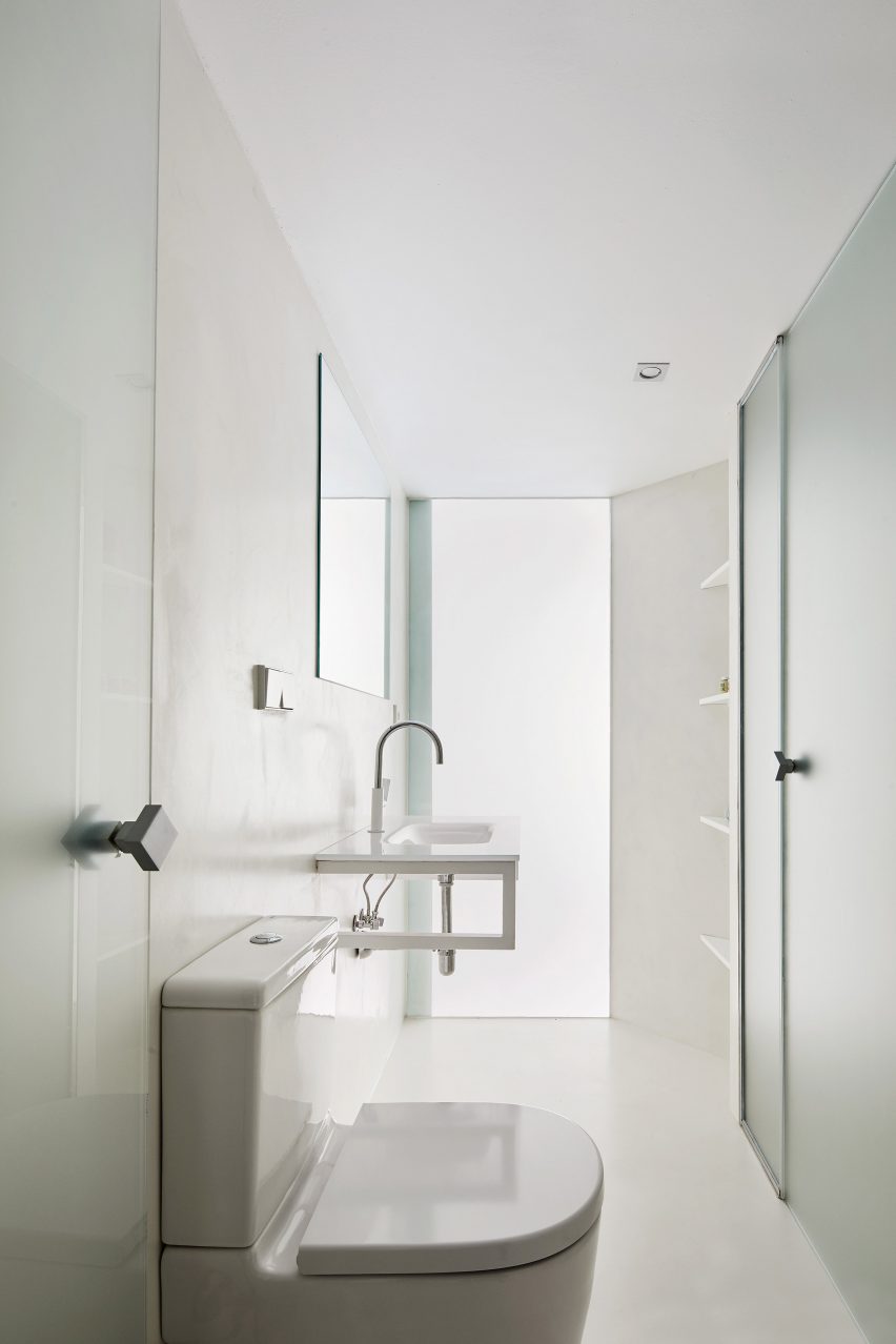 Duplex Tibbaut by Raul Sanchez Architects