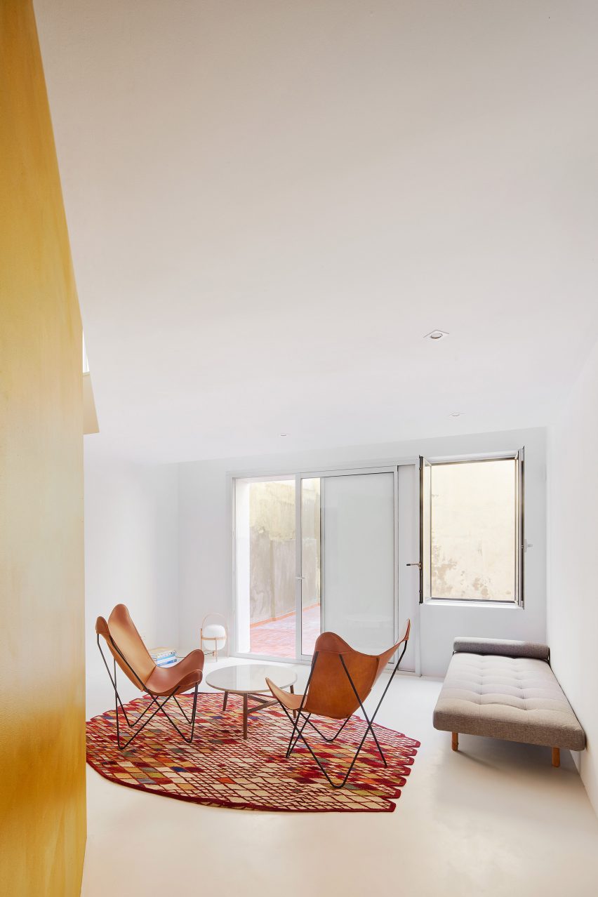 Duplex Tibbaut by Raul Sanchez Architects