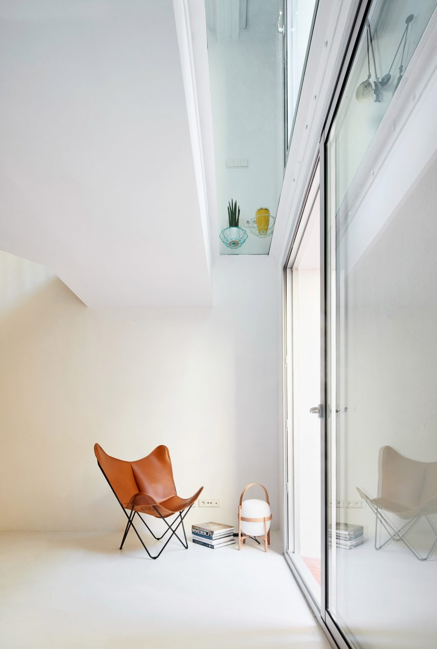 Duplex Tibbaut by Raul Sanchez Architects