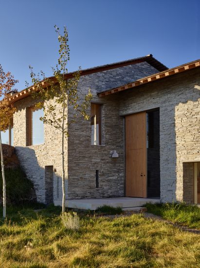 House in Jackson by McLean Quinlan