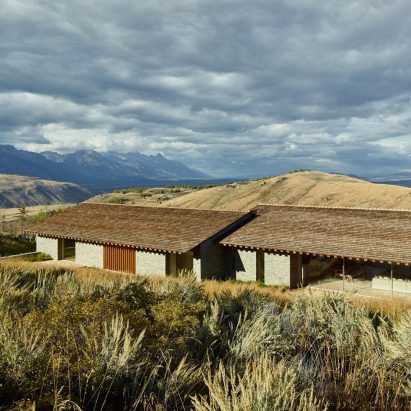 Historic homestead informs McLean Quinlan’s stone house in Wyoming