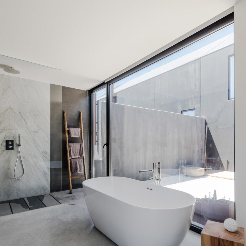 House in Ourem by Filipe Saraiva Arquitectos