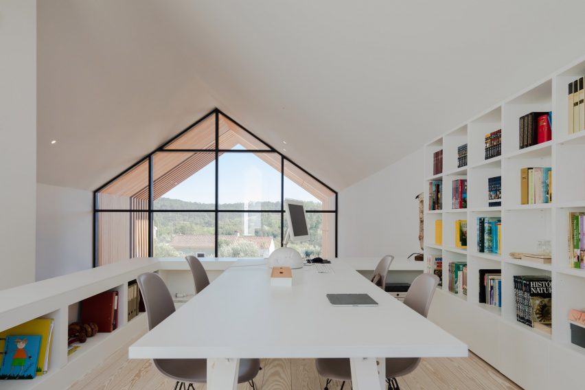House in Ourem by Filipe Saraiva Arquitectos