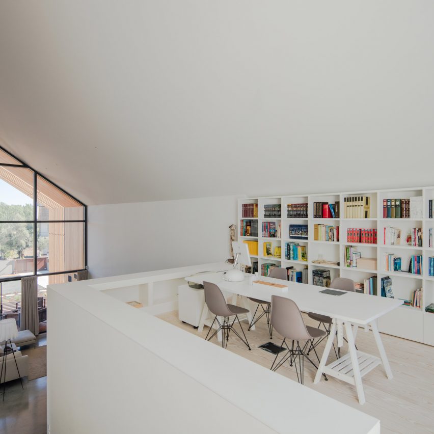 House in Ourem by Filipe Saraiva Arquitectos