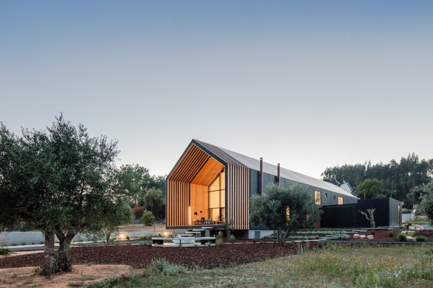 House in Ourem by Filipe Saraiva Arquitectos