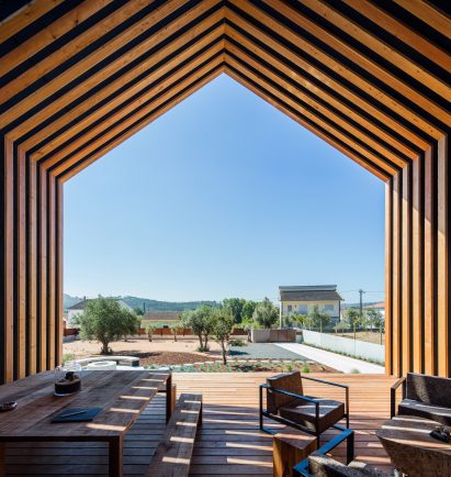 House in Ourem by Filipe Saraiva Arquitectos