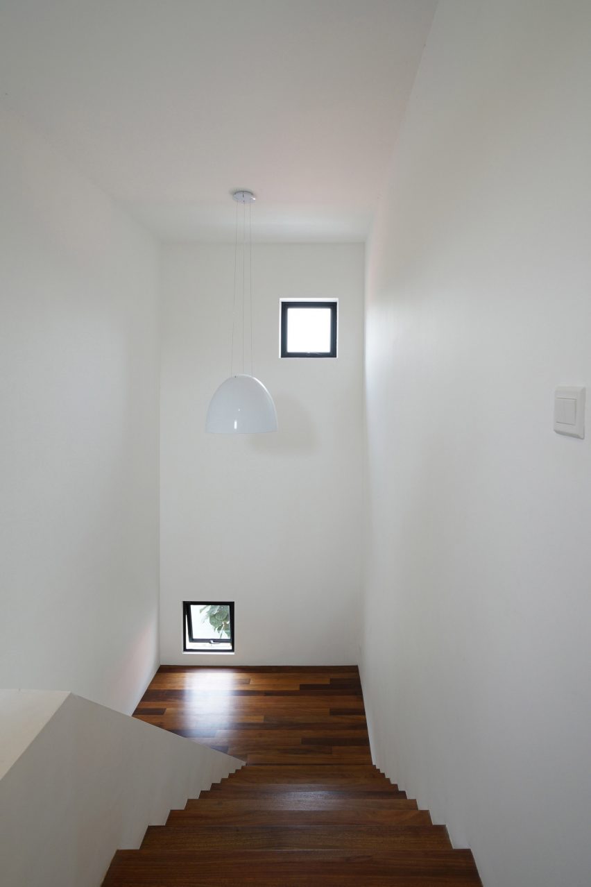 Knikno House by Fabian Tan Architect