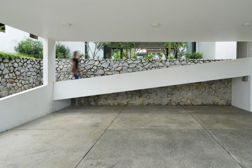 Knikno House by Fabian Tan Architect