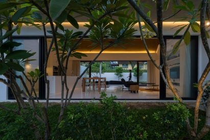 Knikno House by Fabian Tan Architect