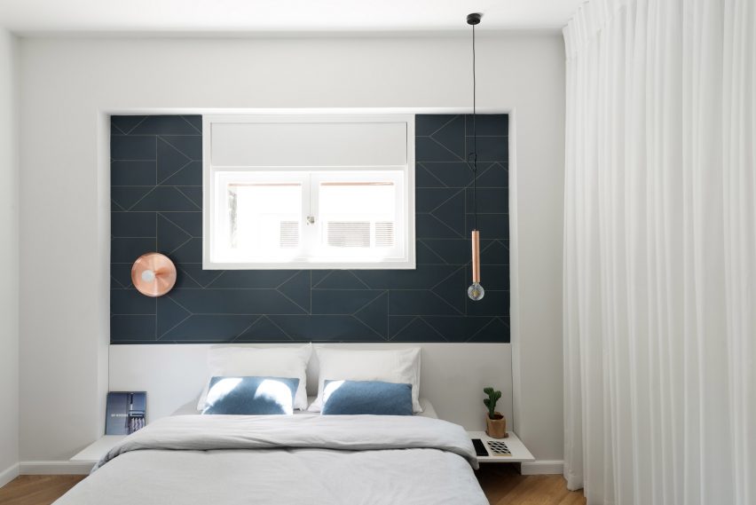 Renovated Bauhaus apartment by Lital Ophir and Ilana Bronfen