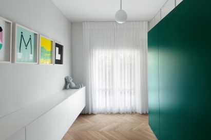 Renovated Bauhaus apartment by Lital Ophir and Ilana Bronfen