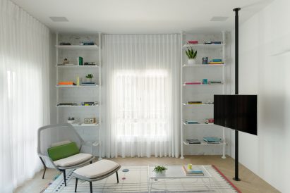 Renovated Bauhaus apartment by Lital Ophir and Ilana Bronfen