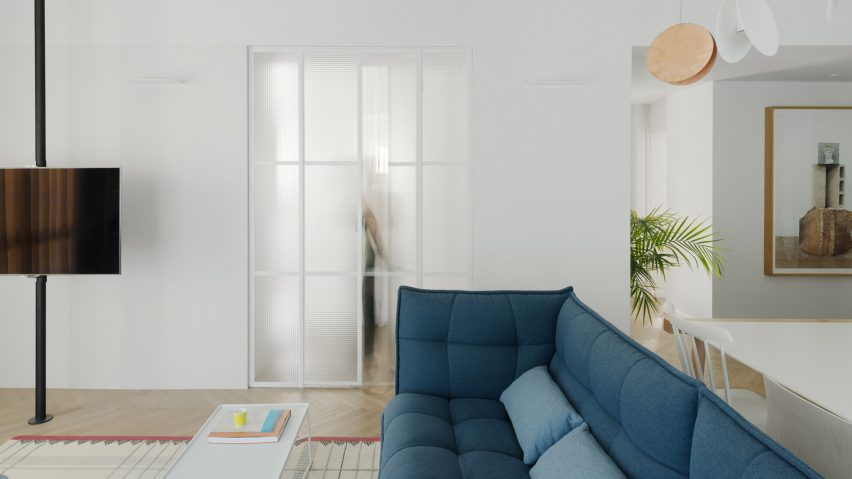Renovated Bauhaus apartment by Lital Ophir and Ilana Bronfen