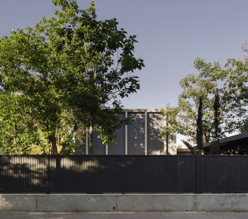 Perea Borobio House by Canales & Lombardero