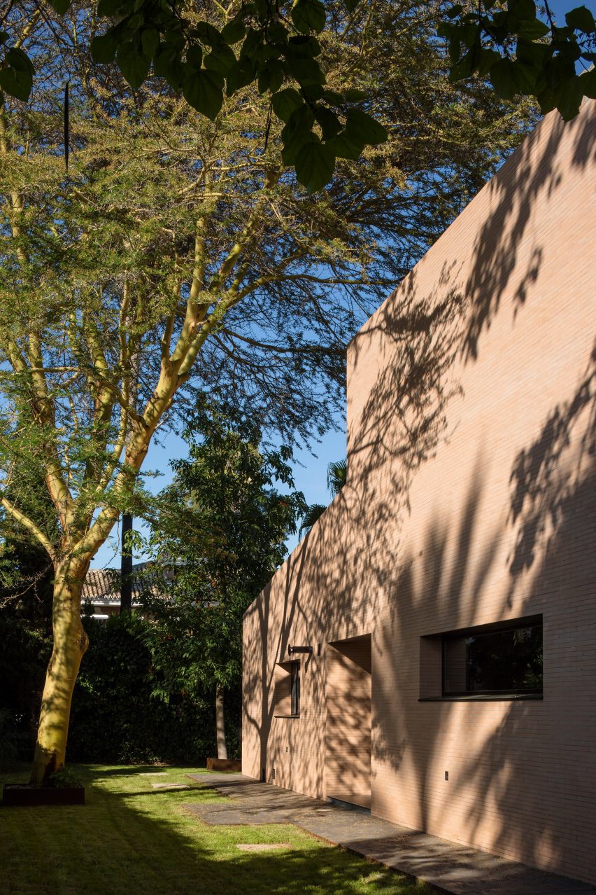 Perea Borobio House by Canales & Lombardero