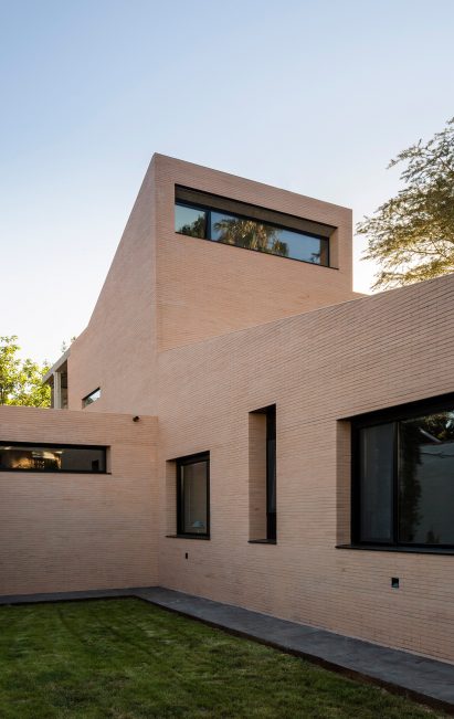 Perea Borobio House by Canales & Lombardero