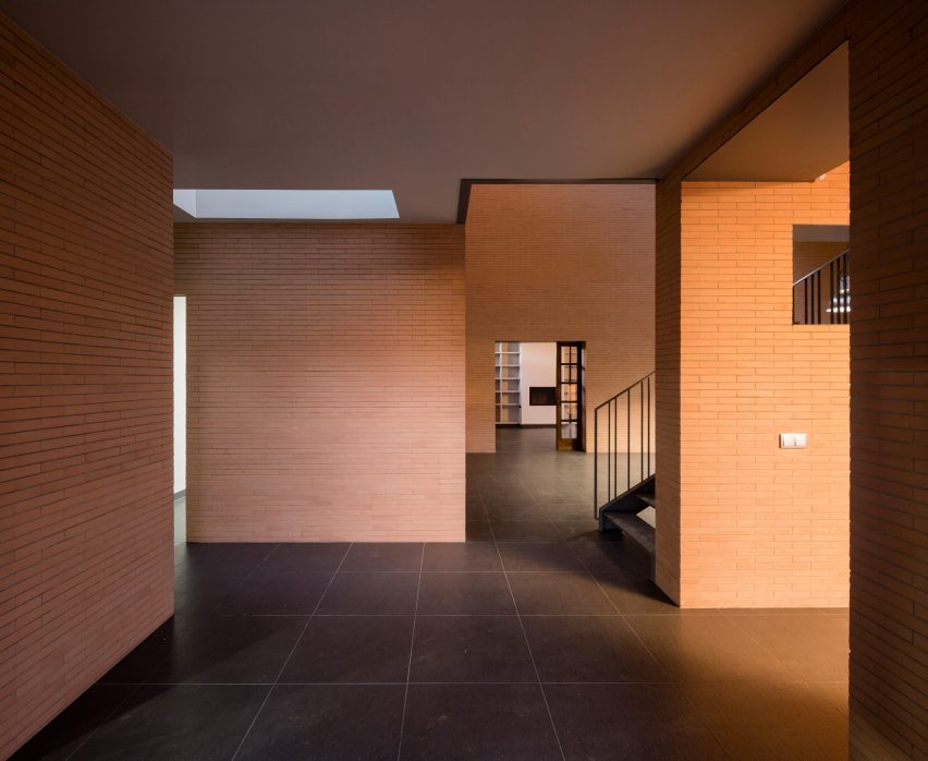 Perea Borobio House by Canales & Lombardero