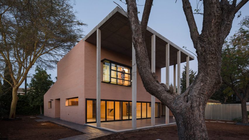 Perea Borobio House by Canales & Lombardero