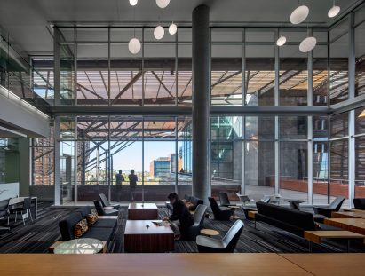 Phoenix Biomedical Sciences Building by CO Architects