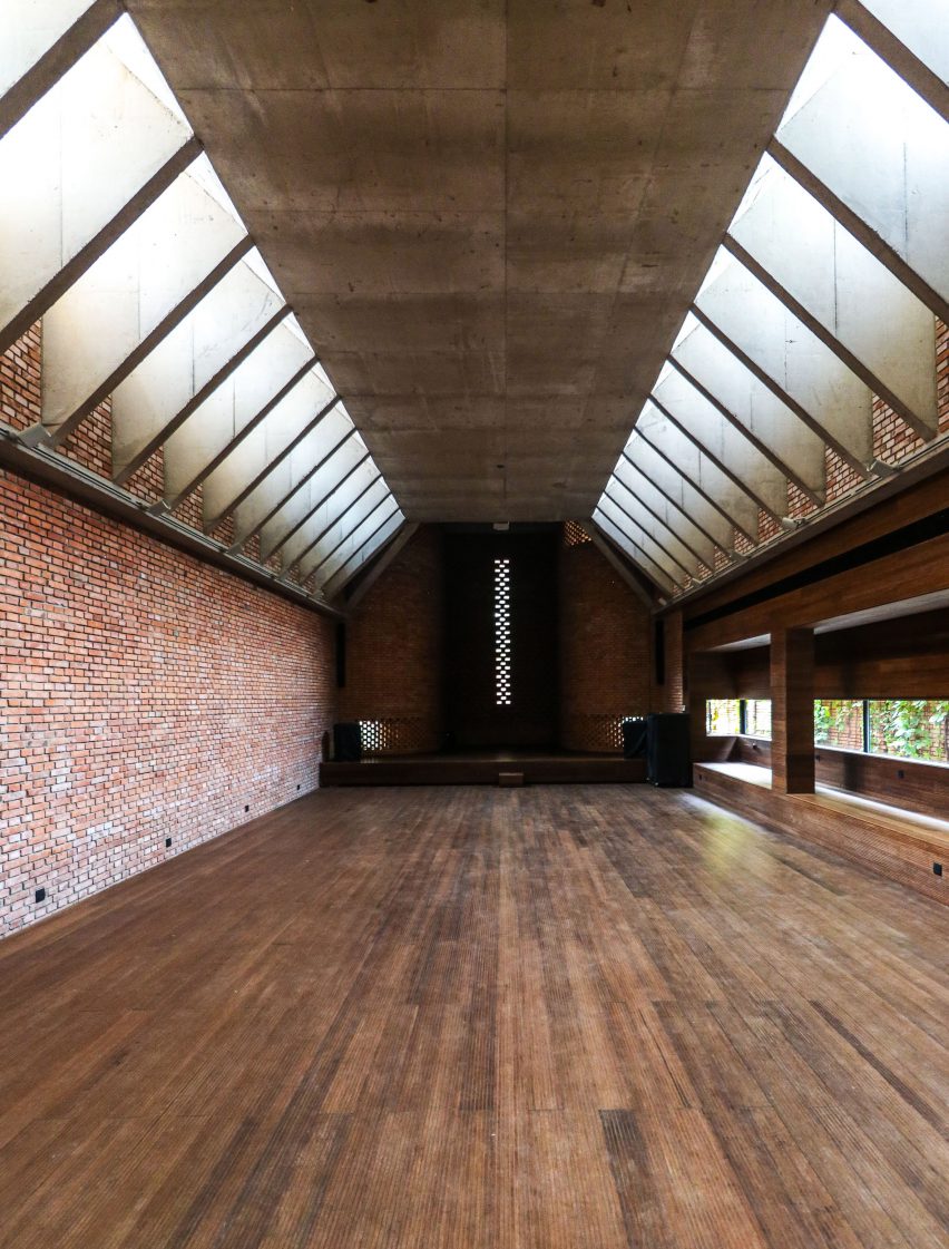 Dong Yugan uses brick to form sculptural surfaces and playful structures at Red Brick Art Museum