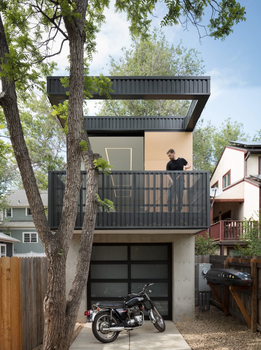 Space Pod by Studio B