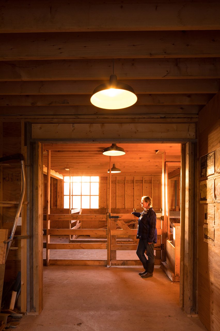 Swallowfield Barn by Motiv Architects