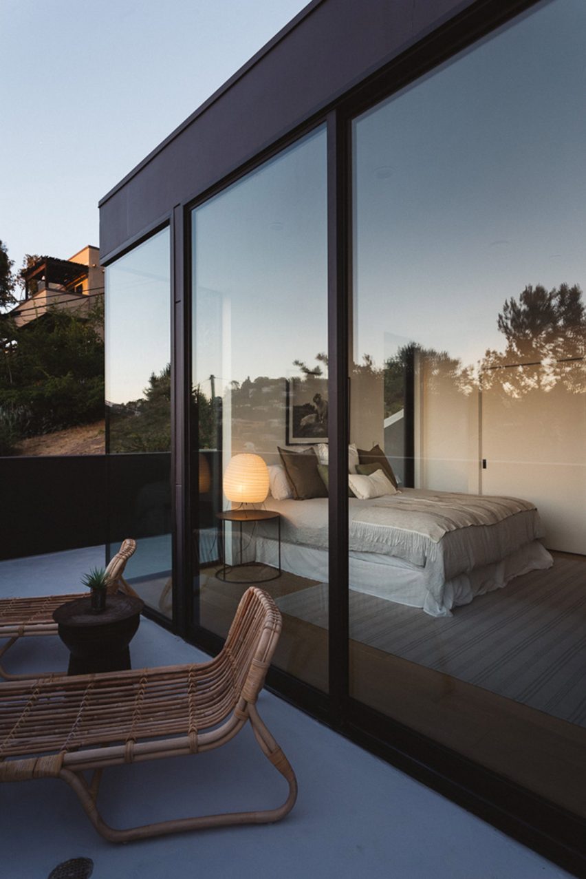 Tilt-Shift House by Aaron Neubert Architects