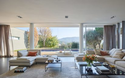 Valles House by YLAB Arquitectos