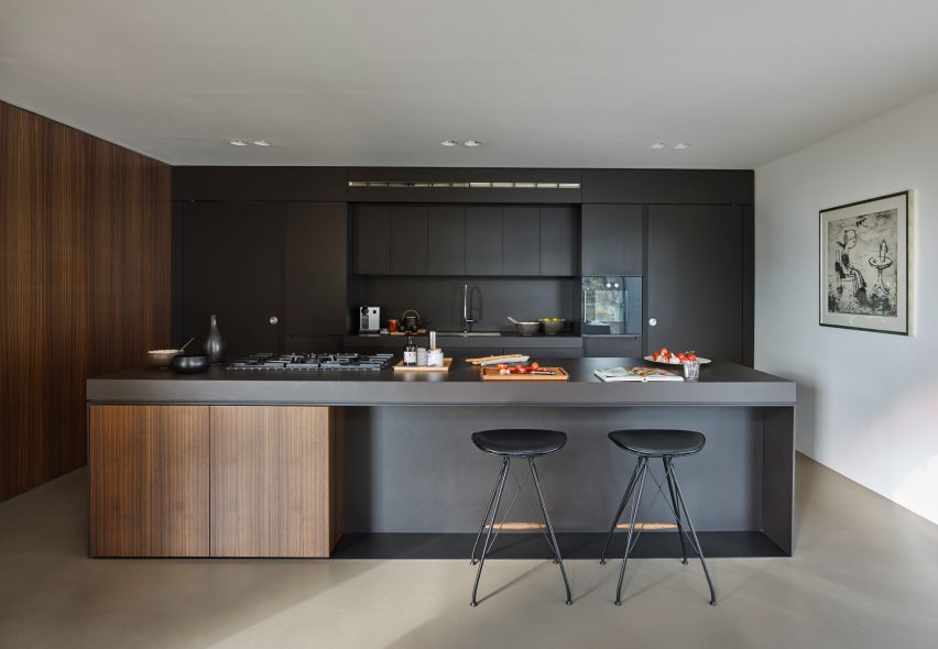 Valles House by YLAB Arquitectos