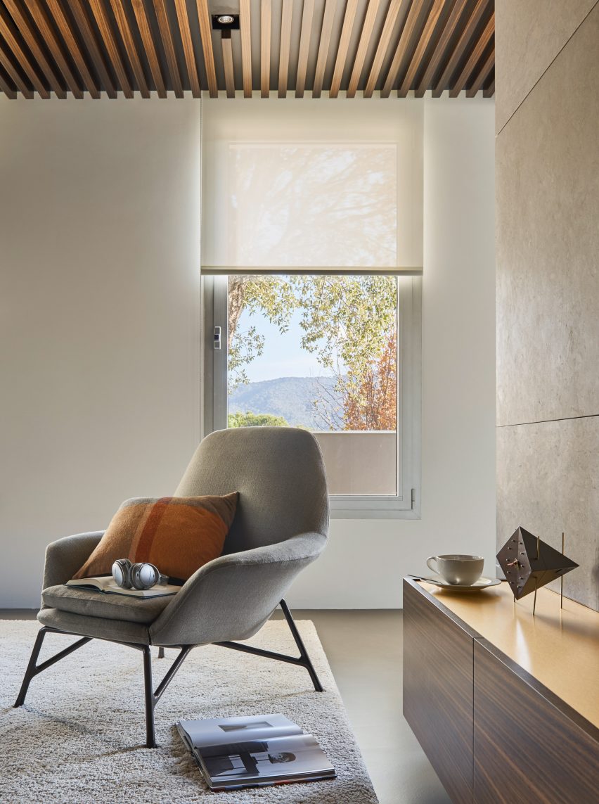 Valles House by YLAB Arquitectos