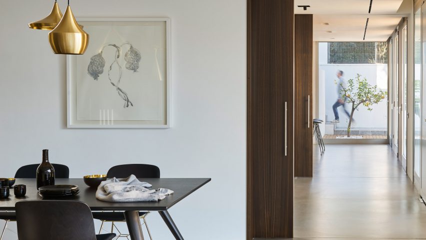 Valles House by YLAB Arquitectos
