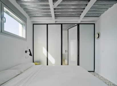 The Beach House by Laura Ortín Architecture