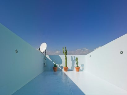 The Beach House by Laura Ortín Architecture