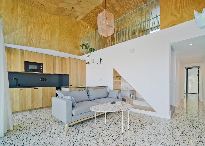 The Beach House by Laura Ortín Architecture