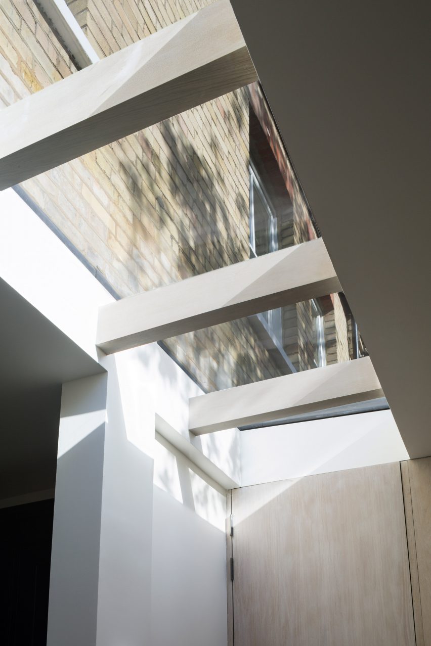 Studio Carver adds American-inspired prefabricated extension to Belsize House