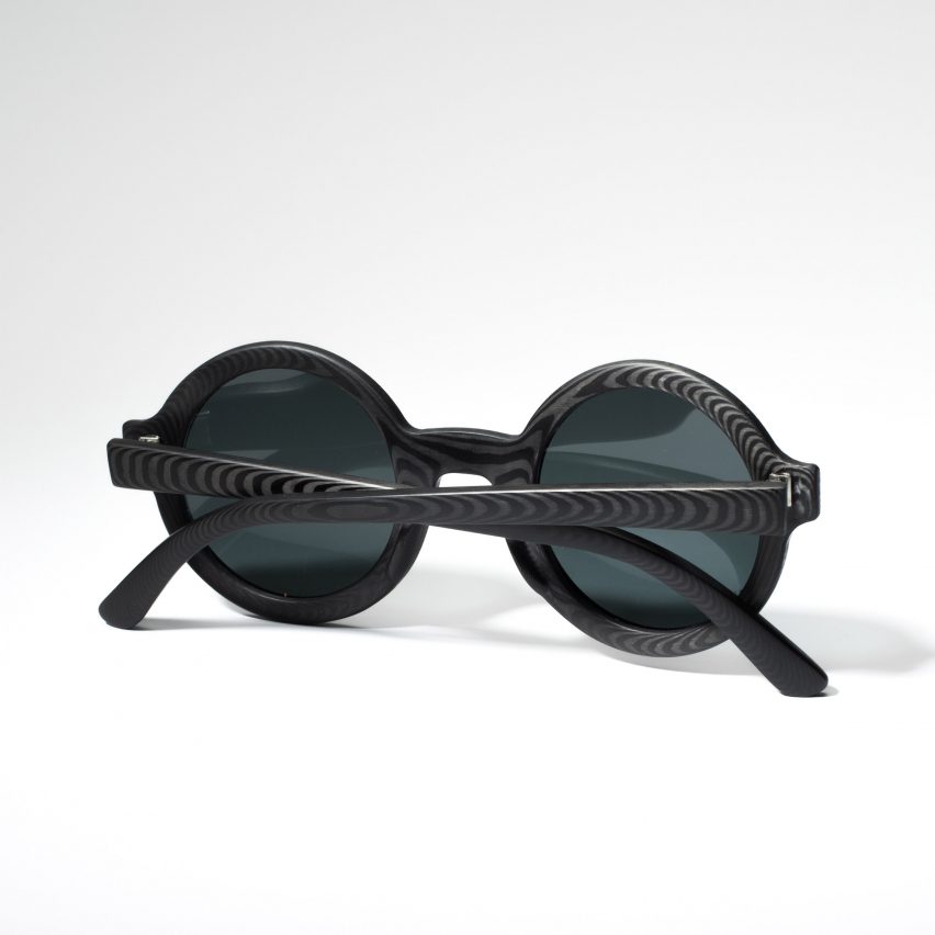 Carbon Wood Glasses by Rodrigo Caula